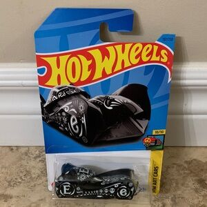 Hot Wheels Black and White Cloak and Dagger Car Art Cars 10/10 157/250 HKH54